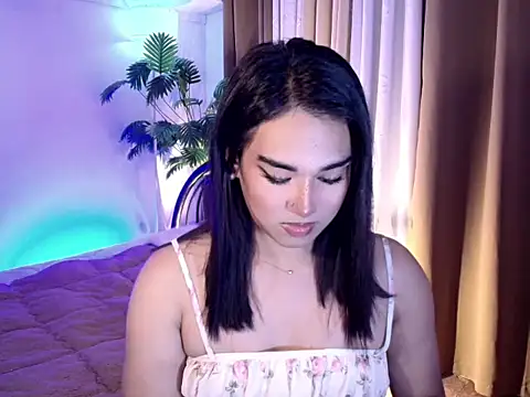 Snapshot of magnificent_kitana chatting on 04/19/26, 09:28 magnificent kitana online show from 04/19/26, 09:28