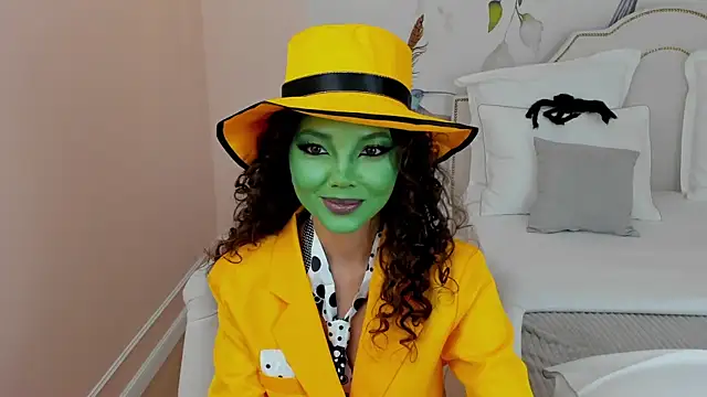 Snapshot of MargaretPeace chatting on 11/01/25, 03:08 MargaretPeace online show from 11/01/25, 03:08