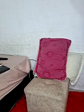 Snapshot of paulsprominence chatting on 10/26/25, 03:07 paulsprominence online show from 10/26/25, 03:07