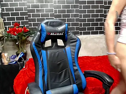 Snapshot of lucyheart777 chatting on 11/02/25, 03:36 lucyheart777 online show from 11/02/25, 03:36