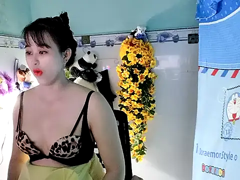 emgaixinhngoan online show from 09/10/25, 02:33