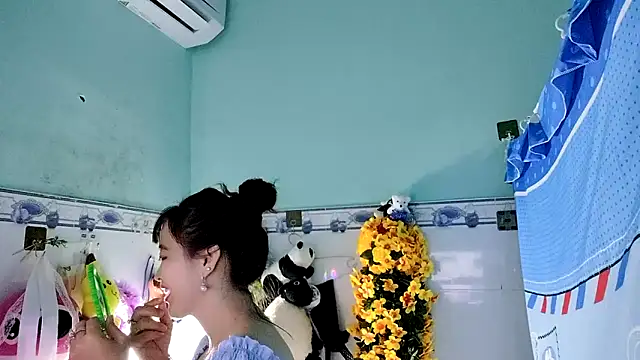 emgaixinhngoan online show from 09/10/25, 03:34