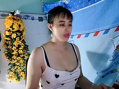 emgaixinhngoan online show from 09/12/25, 04:07