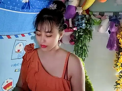 emgaixinhngoan online show from 11/14/25, 11:57