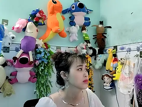 emgaixinhngoan online show from 11/24/25, 01:49