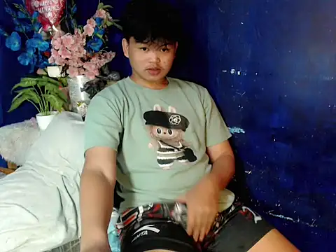 Reynelcock online show from 12/21/25, 04:47