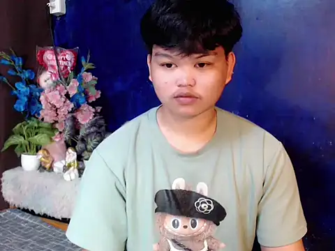 Reynelcock online show from 04/08/26, 08:14