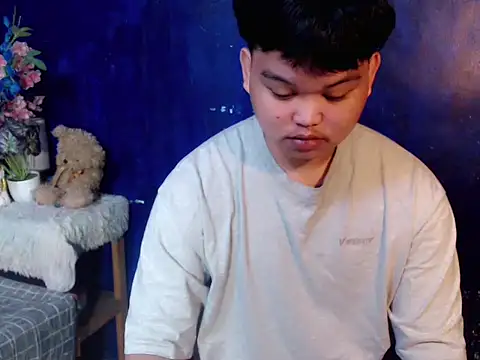 Reynelcock online show from 04/13/26, 05:40