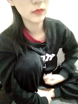 Kembong01 online show from 12/17/25, 03:07