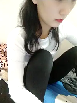 Kembong01 online show from 12/21/25, 12:34