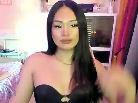 urluscious russel online show from 10/22/25, 10:42