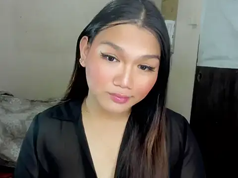 Lou heart online show from 09/17/25, 12:07