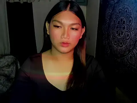 Lou heart online show from 12/16/25, 01:38