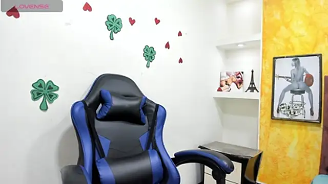 Chantalvedette online show from 04/07/26, 06:41