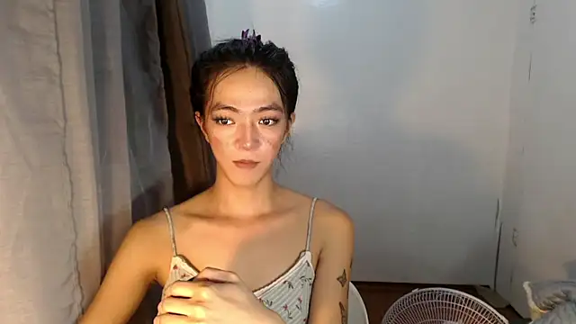 Snapshot of slimladyxoxo chatting on 10/16/25, 10:05 slimladyxoxo online show from 10/16/25, 10:05