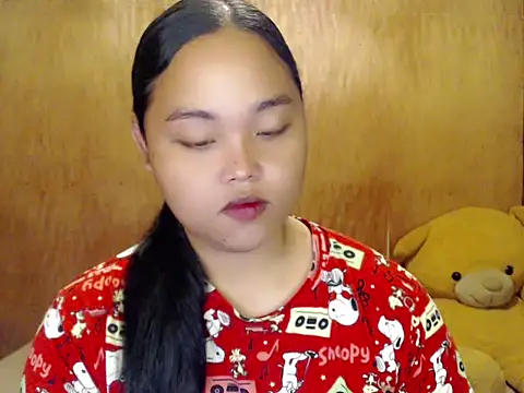 Snapshot of _Lylia chatting on 10/16/25, 11:50 Lylia online show from 10/16/25, 11:50