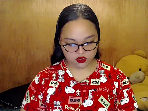  Lylia online show from 11/03/25, 09:54