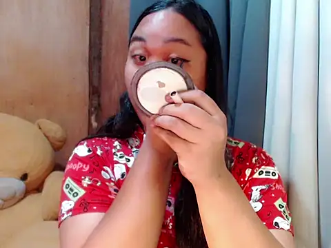  Lylia online show from 11/19/25, 09:26