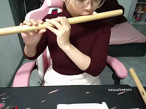 Ori-Yannie online show from 11/18/25, 07:35