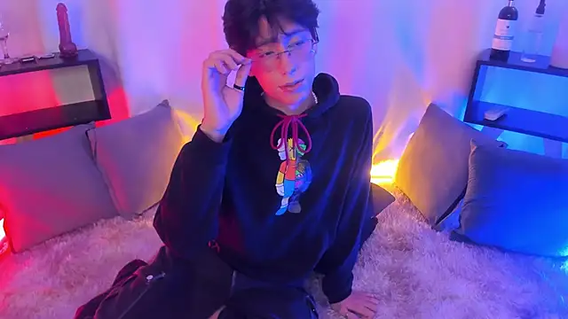 luixdust  online show from 09/23/25, 05:10