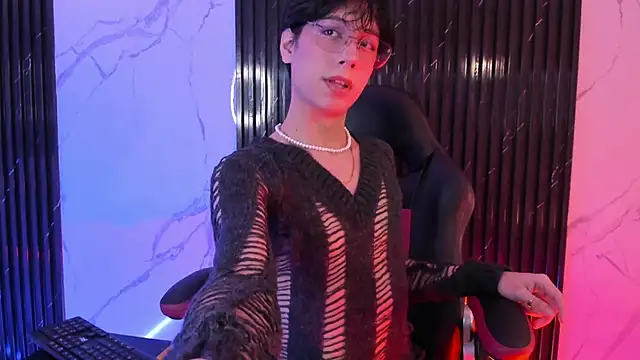 luixdust  online show from 10/26/25, 10:32