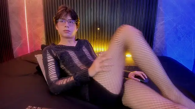 luixdust  online show from 11/09/25, 11:19