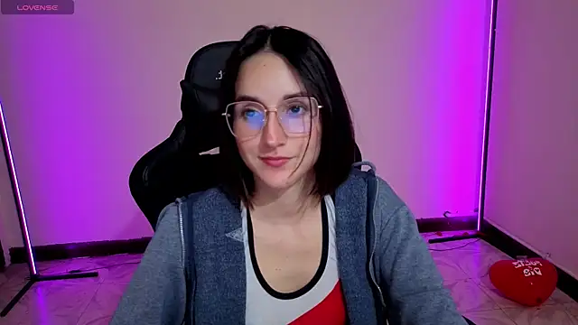 MiaLozanox online show from 09/30/25, 08:19