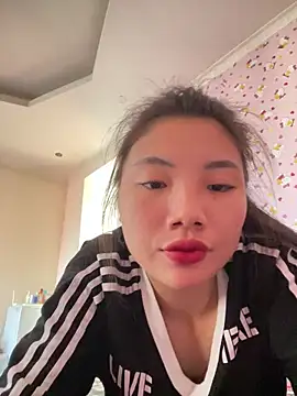 Snapshot of D2sweet chatting on 11/30/25, 08:29 D2sweet online show from 11/30/25, 08:29