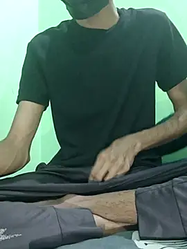 Snapshot of rockyy23boy chatting on 10/04/25, 08:23 rockyy23boy online show from 10/04/25, 08:23