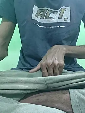 Snapshot of rockyy23boy chatting on 11/07/25, 01:38 rockyy23boy online show from 11/07/25, 01:38