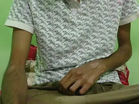 Snapshot of rockyy23boy chatting on 11/11/25, 10:43 rockyy23boy online show from 11/11/25, 10:43