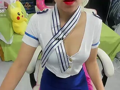 Snapshot of LuckyBabe_new01 chatting on 09/21/25, 02:51 LuckyBabe new01 online show from 09/21/25, 02:51