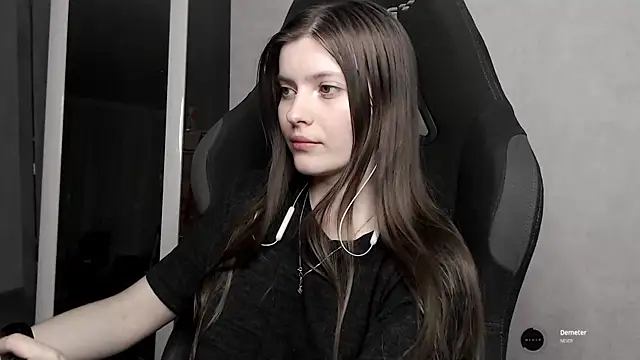 cute elfy  online show from 09/22/25, 05:15