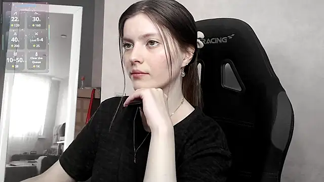 cute elfy  online show from 09/24/25, 02:09