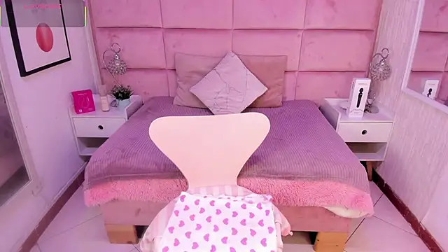 Janah Myers online show from 11/25/25, 12:38