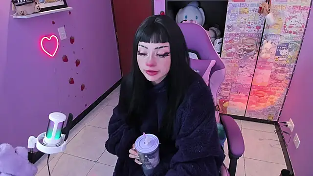 Vero Osb  online show from 10/29/25, 01:08