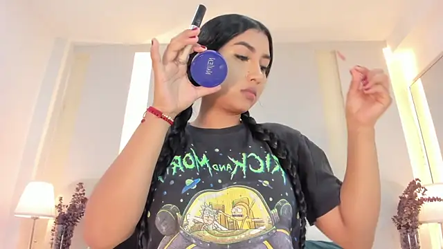 Snapshot of SalomeeBell chatting on 09/11/25, 08:42 SalomeeBell online show from 09/11/25, 08:42