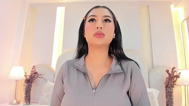 Snapshot of SalomeeBell chatting on 10/01/25, 08:59 SalomeeBell online show from 10/01/25, 08:59