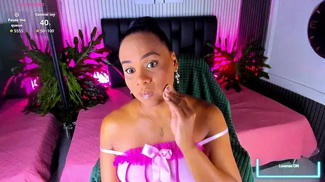 AriebonyBrooke online show from 10/14/25, 11:44