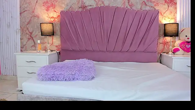 Wonderkloe  online show from 03/31/26, 07:47