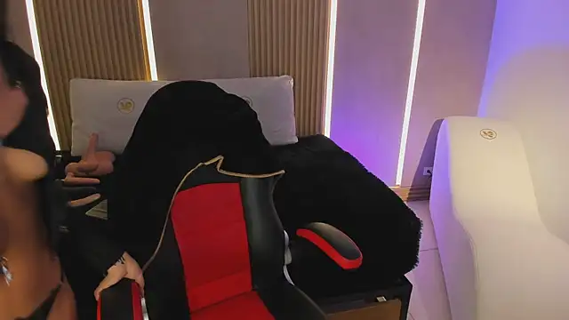 Snapshot of liah_cleir chatting on 11/13/25, 06:18 liah cleir online show from 11/13/25, 06:18