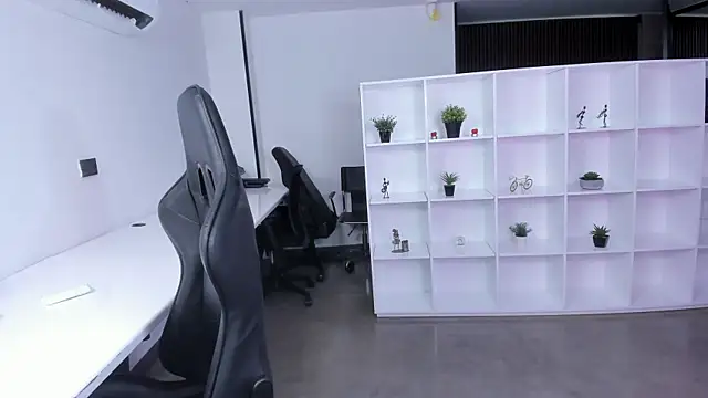 megan bigboobs  online show from 11/09/25, 11:41