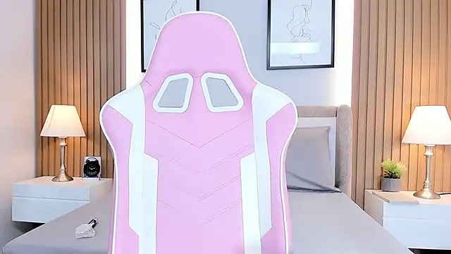 megan bigboobs  online show from 02/15/26, 12:36