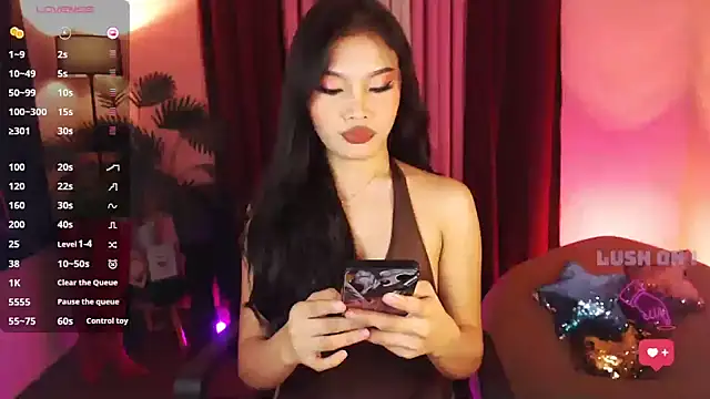 Snapshot of Asianprincess69 chatting on 12/15/25, 07:29 Asianprincess69 online show from 12/15/25, 07:29