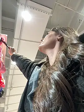 Isabella21  online show from 02/14/26, 11:45