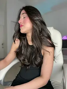 Snapshot of julieta_jhonss chatting on 07/02/26, 03:06 julieta jhonss online show from 07/02/26, 03:06