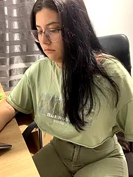 Snapshot of Velma_star chatting on 09/27/25, 11:37 Velma star online show from 09/27/25, 11:37
