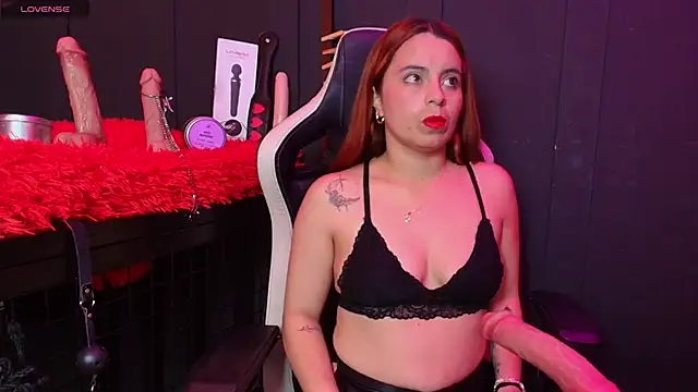 Snapshot of Meghan_storm chatting on 12/03/25, 11:41 Meghan storm online show from 12/03/25, 11:41