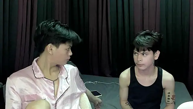 Snapshot of hotfreshdior chatting on 12/01/25, 04:23 hotfreshdior online show from 12/01/25, 04:23