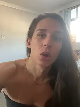 Snapshot of Isabelaa_ chatting on 01/12/26, 08:03 Isabelaa online show from 01/12/26, 08:03